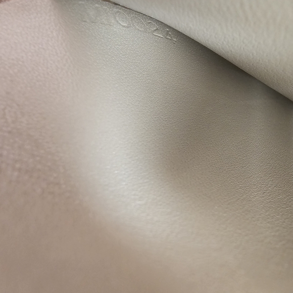 Louis Vuitton Monogrammed Gold Vernis Bifold Wallet Authentic Preloved - Picture 5 of 16